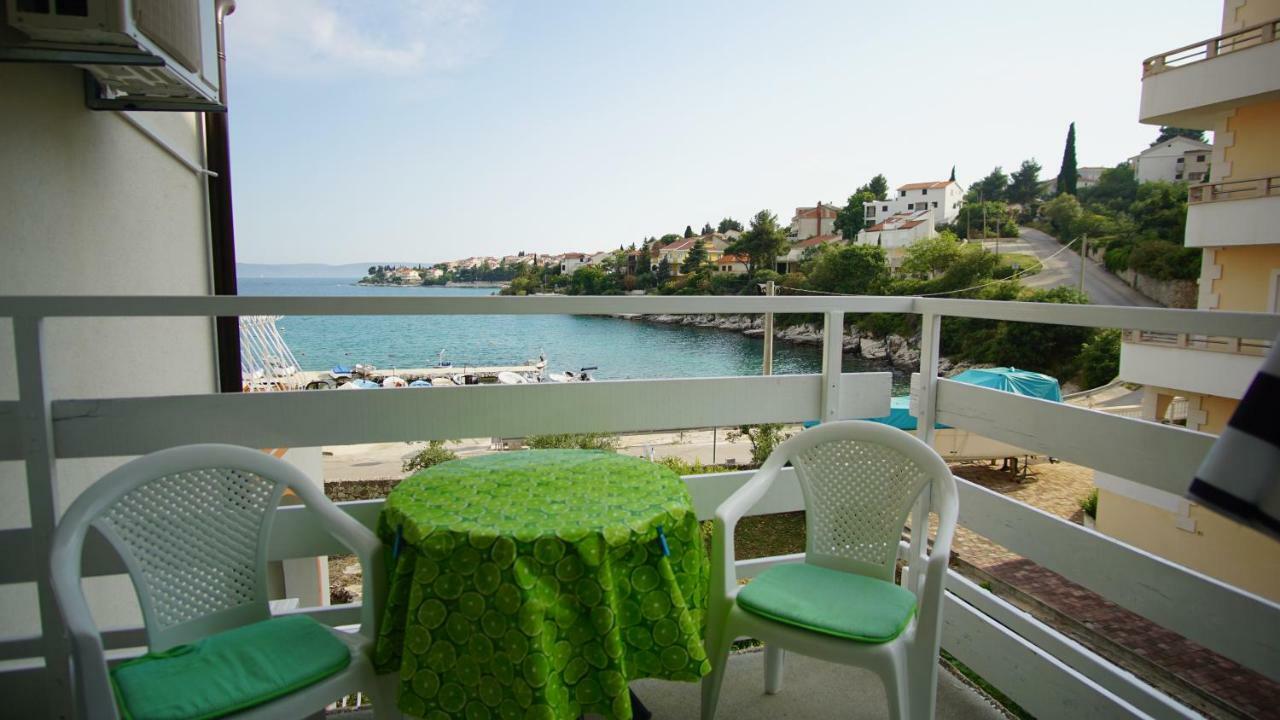 Apartmani Laura Trogir Exterior foto