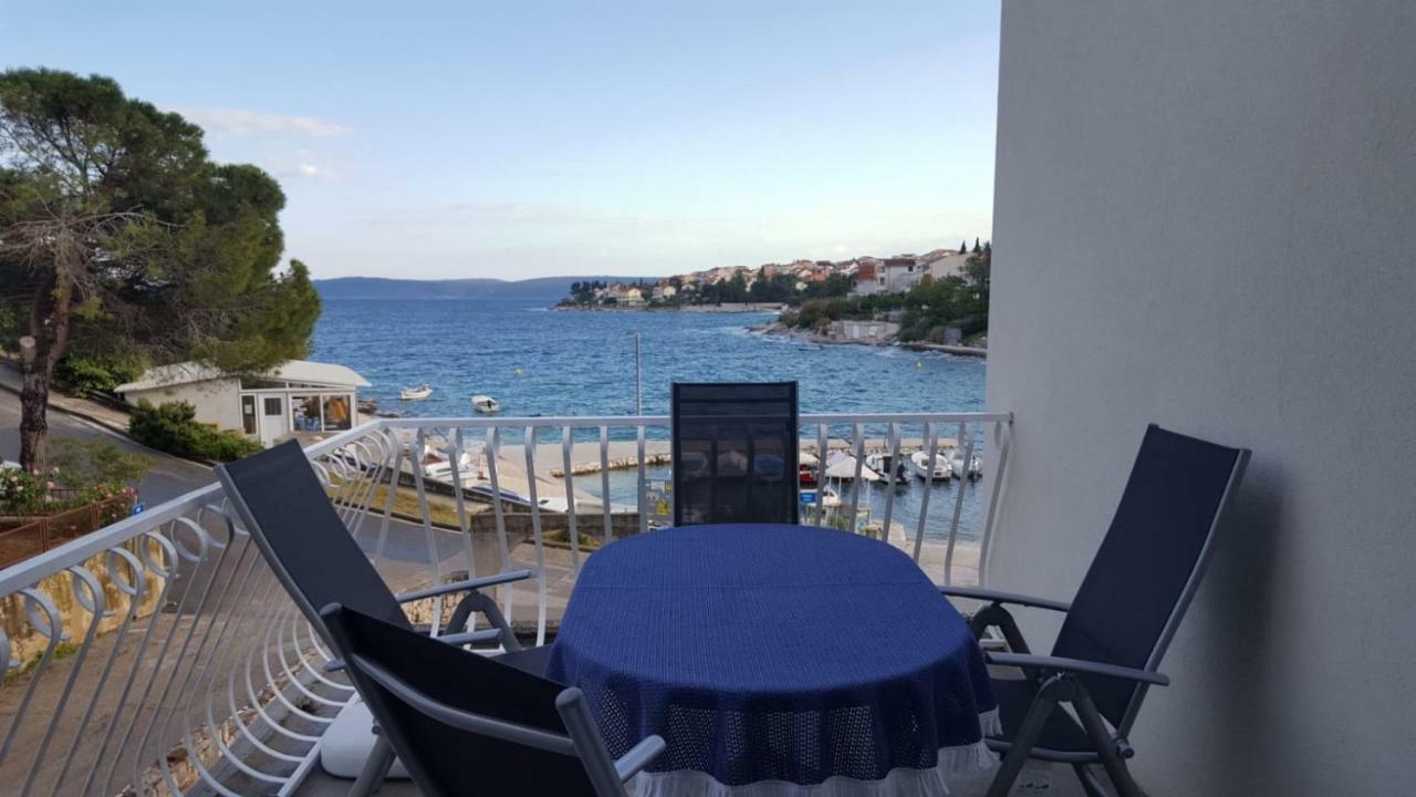 Apartmani Laura Trogir Exterior foto