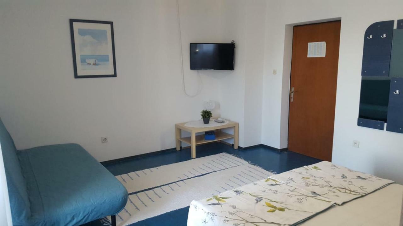 Apartmani Laura Trogir Exterior foto