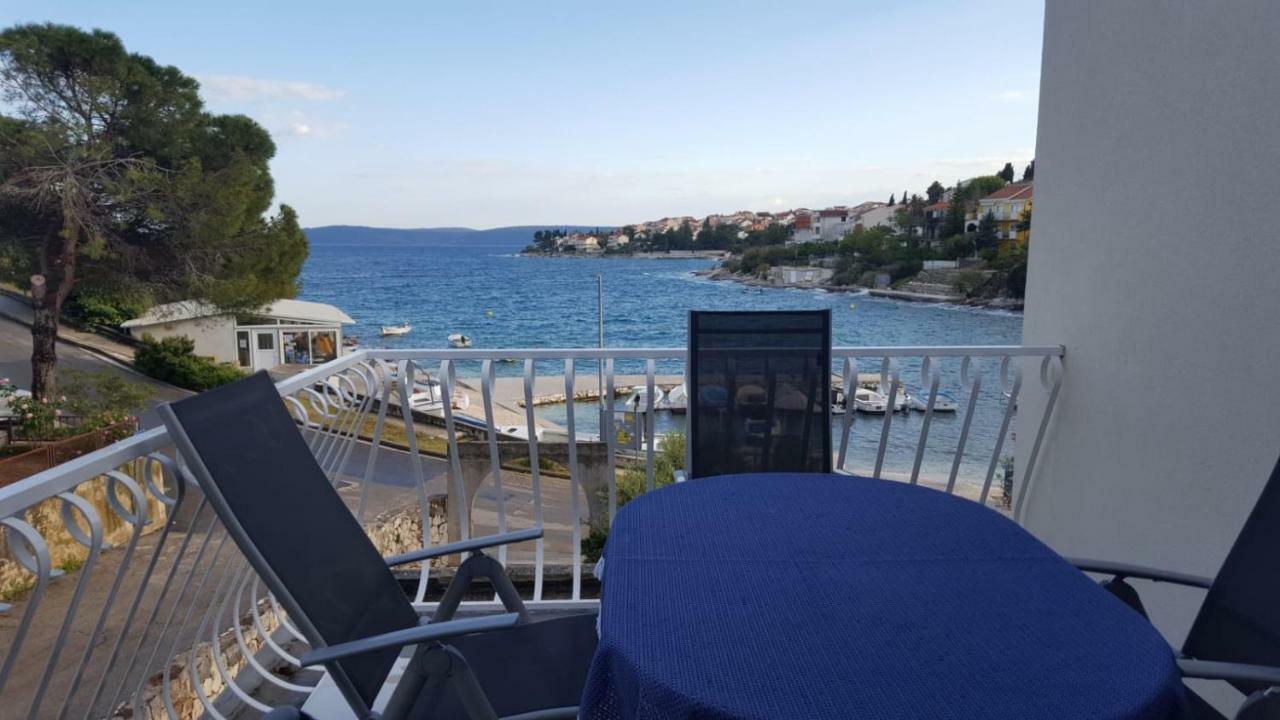 Apartmani Laura Trogir Exterior foto