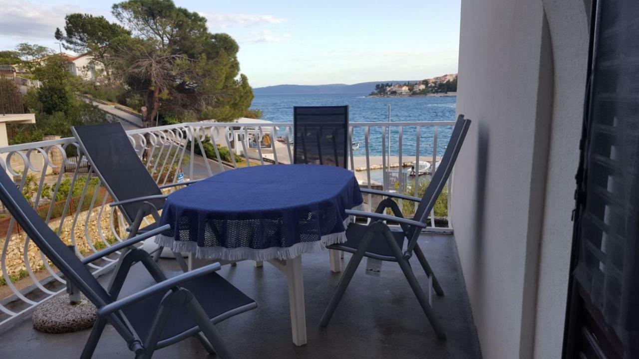 Apartmani Laura Trogir Exterior foto